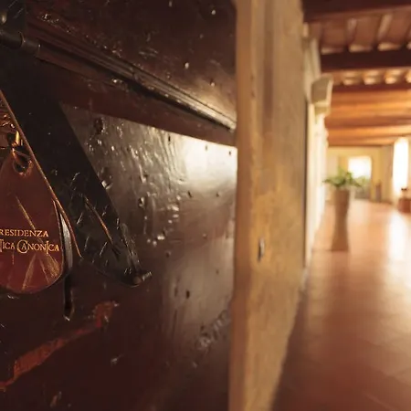 Aparthotel Residenza Antica Canonica 3*