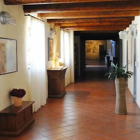 شقة فندقية Residenza Antica Canonica تْشيتّا دي كاستيلّو