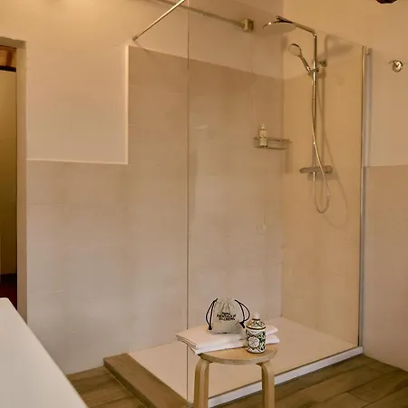 شقة فندقية Residenza Antica Canonica تْشيتّا دي كاستيلّو