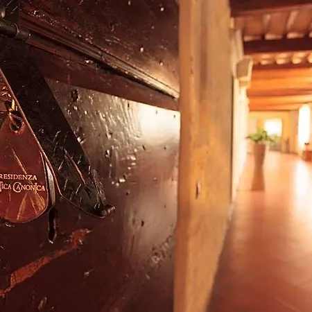 Residenza Antica Canonica Lägenhetshotell 3*