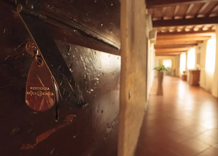 Apartmanhotel Residenza Antica Canonica 3*